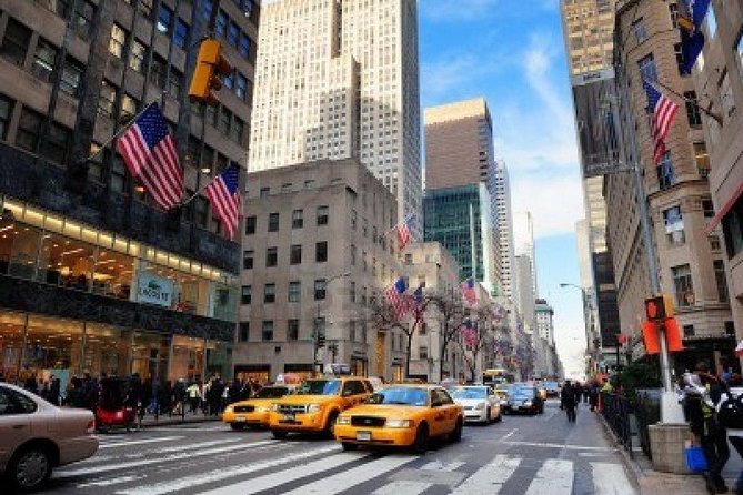 New York, Washington D.C., Niagara Falls 6-Day Tour from NY - Day 1: airport pickup and a quick New York welcome