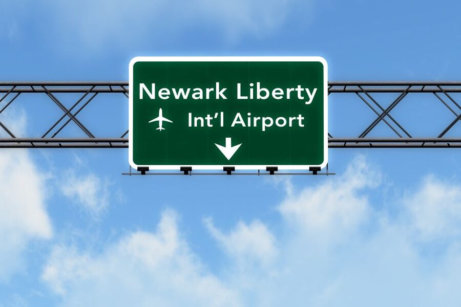 Newark Liberty International Airport: Manhattan Transfers - A direct ride from Newark to Manhattan