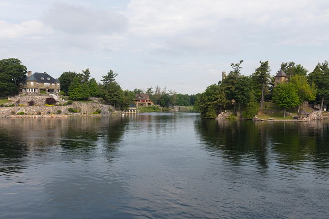 Niagara Falls, Toronto and 1000 Islands, 3 Day Tour from NYC - Cruising the 1000 Islands from Rockport