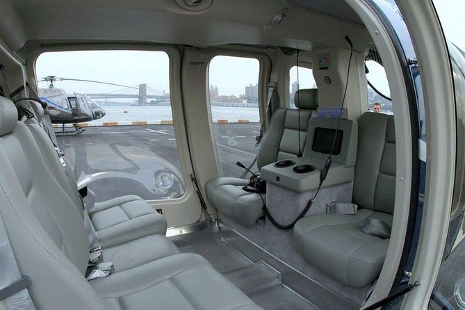 NY Helicopter Tour: Manhattan Highlights (Heliport fees Incl.) - Midtown icons, from the Chrysler Building to Rockefeller Center