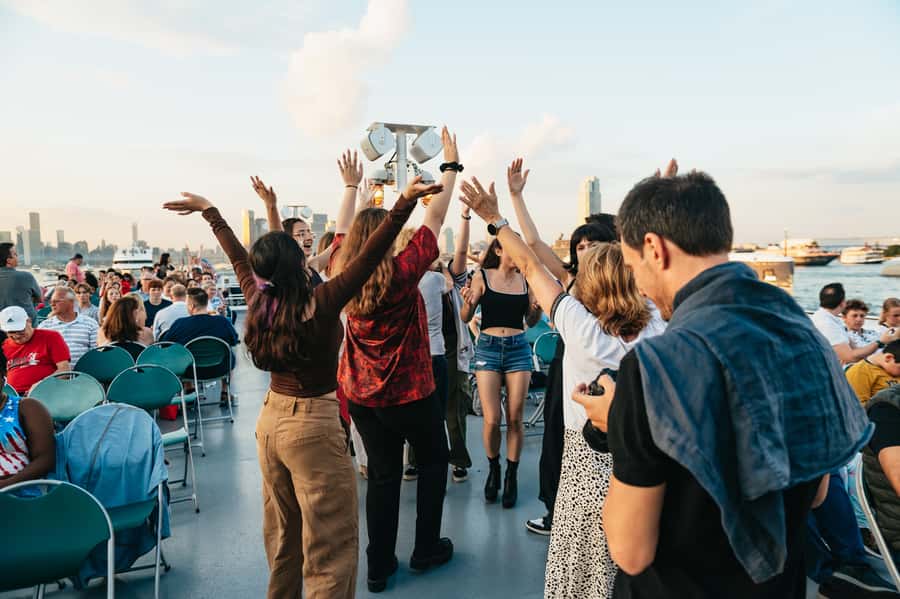 NYC: 4th of July Fireworks Party Cruise with Buffet & Drinks - Key points to know before booking