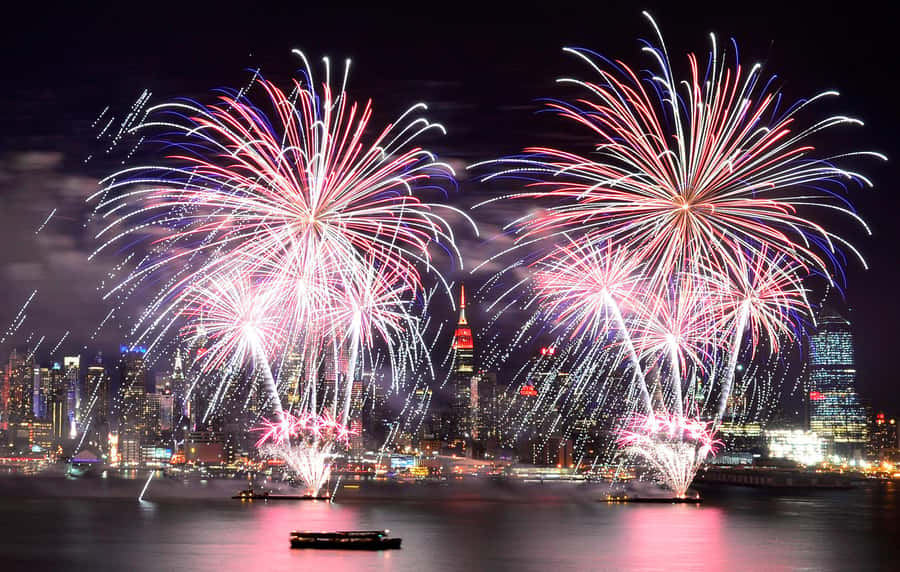 NYC: 4th of July Fireworks Party Cruise with Buffet & Drinks - Fireworks first, sightseeing second