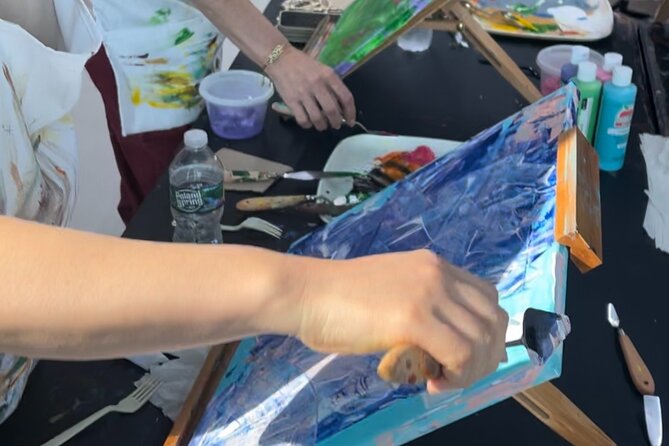 NYC: Abstract Painting with Palette Knives – Small Group - The first 10 minutes of painting: getting comfortable with the knife