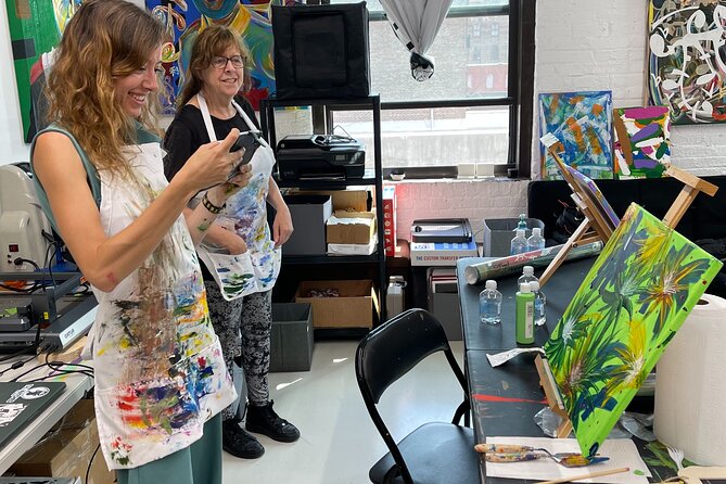 NYC: Abstract Painting with Palette Knives – Small Group - Who will get the most from this Bronx art class