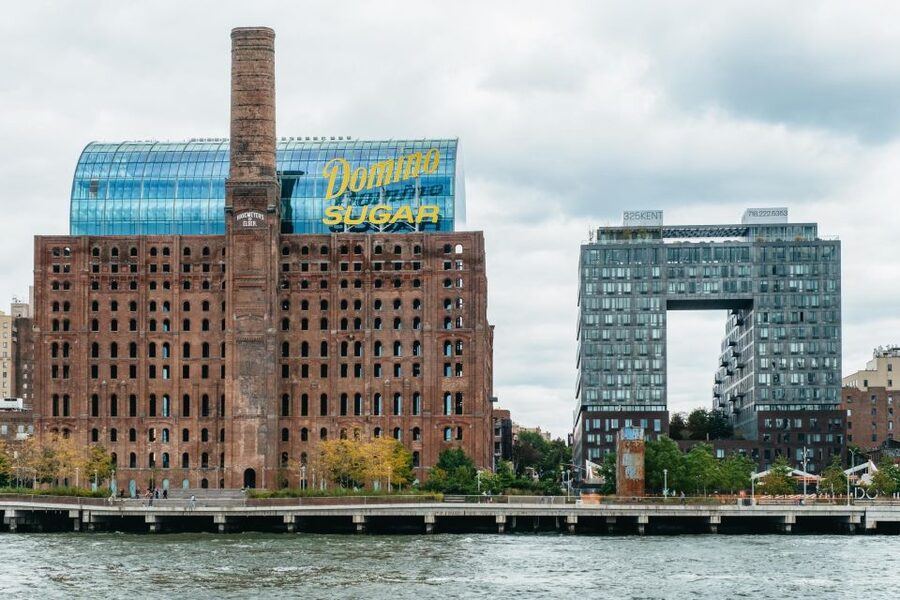 NYC: Around Manhattan Official NYC Architecture Cruise - Who should book this Manhattan architecture cruise?