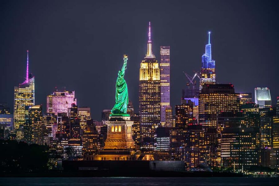 NYC at Night: 3-Hour Luxury Bus Tour of Top Highlights - At a glance
