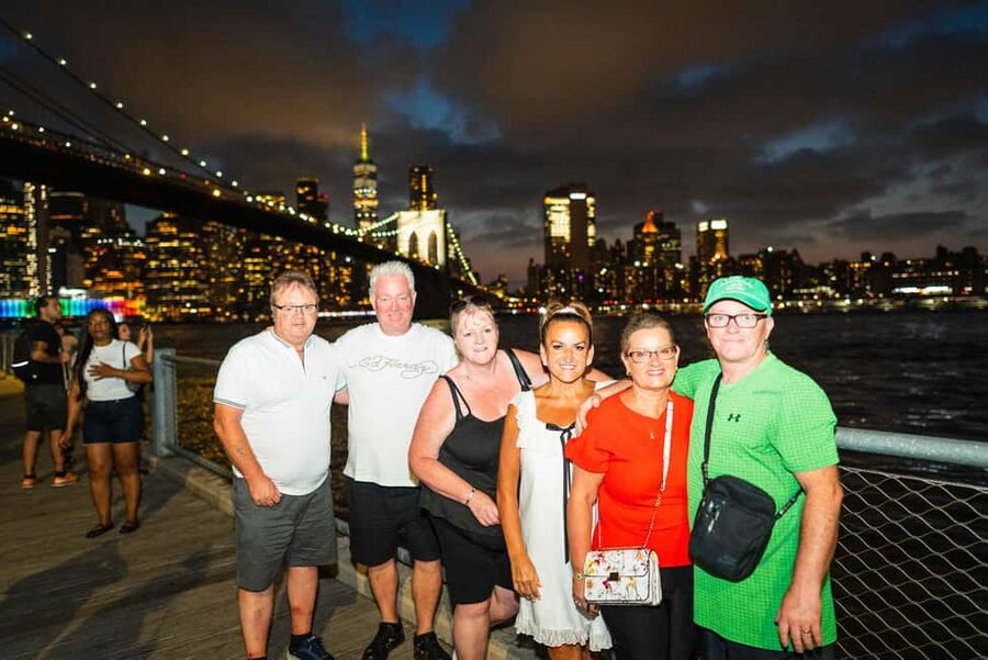 NYC at Night: 3-Hour Luxury Bus Tour of Top Highlights - Why New York at night works so well from a bus