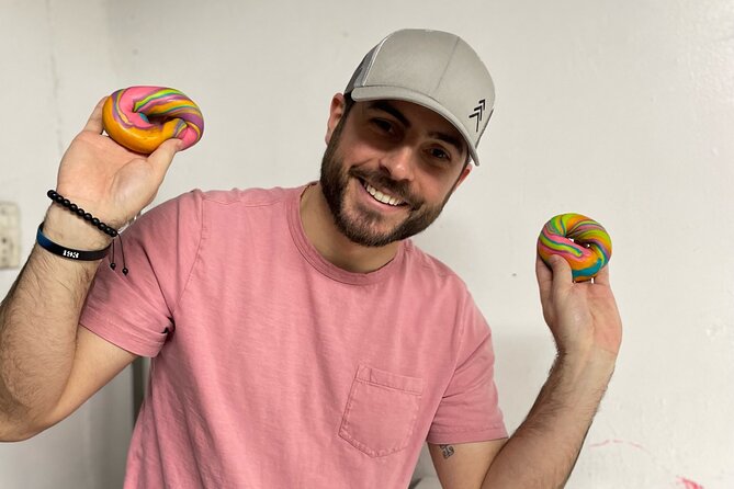 NYC Bagel Tours: Midtown's Iconic Bagels - The food history gives the walk a purpose