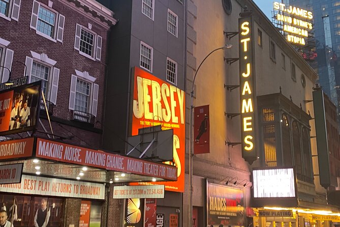 NYC Broadway Tour: Backstage Stories & Theater Secrets - What the theater stories add