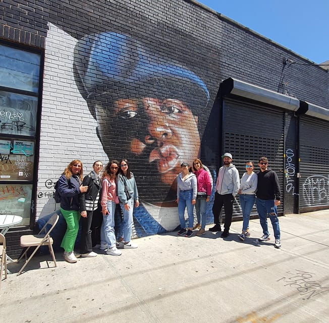 NYC: Bronx, Queens, and Brooklyn Guided Tour by Coach - The Italian guide and the pace of the day