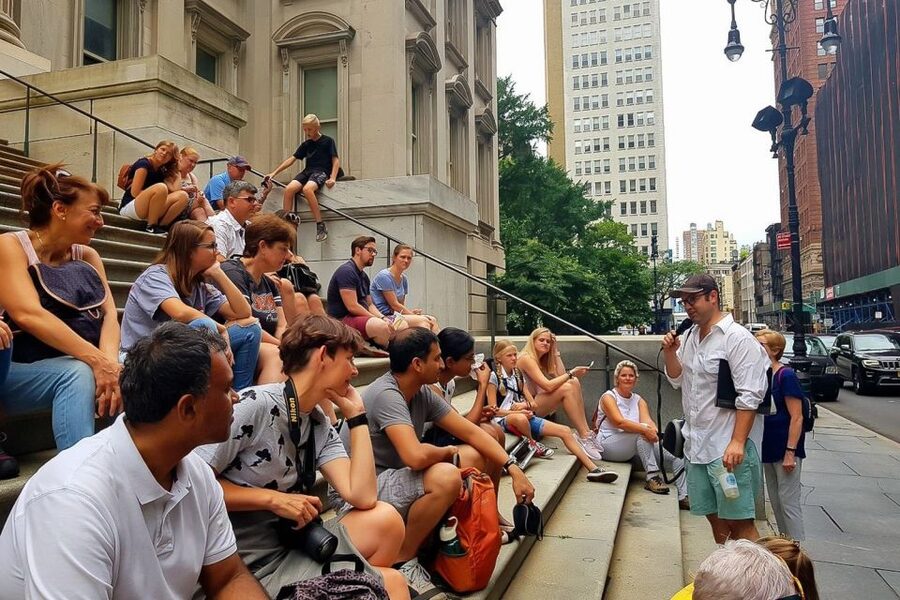 NYC: Brooklyn Bridge and Dumbo District Walking Tour - Why the Brooklyn Bridge deserves more than a quick photo