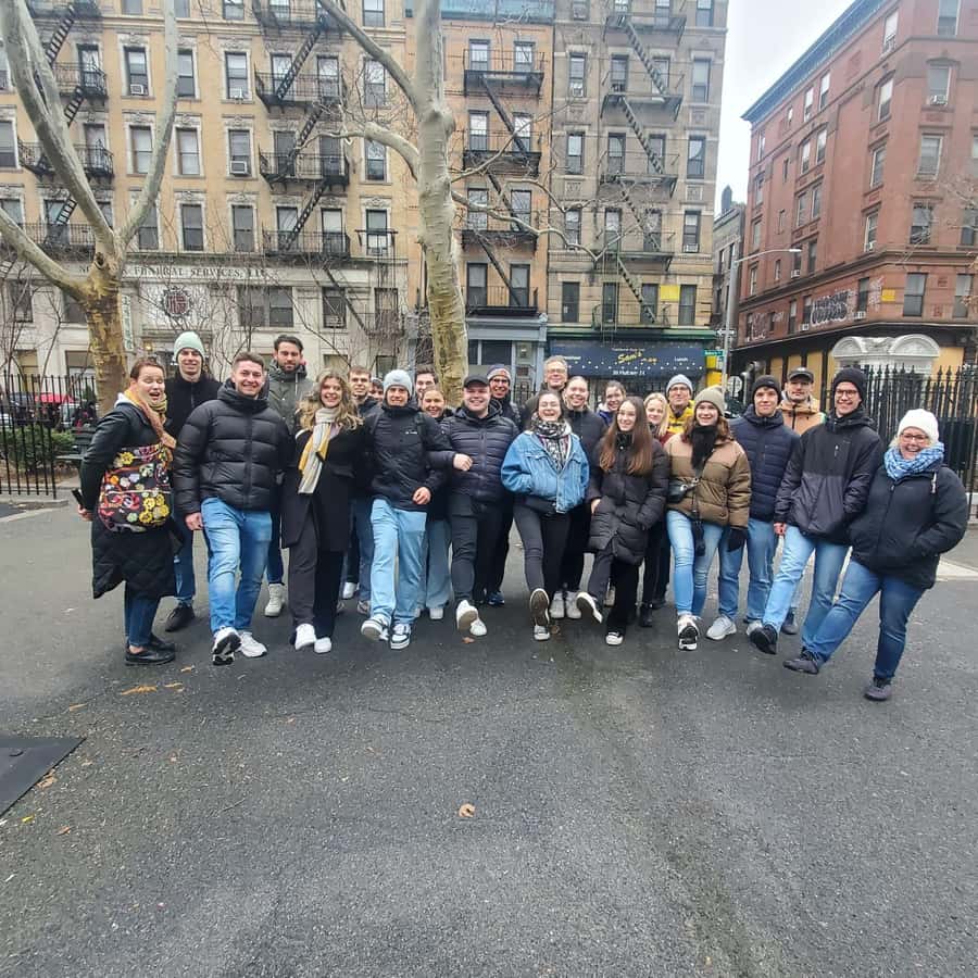 NYC: Brooklyn Bridge, Statue of Liberty, & Manhattan Tour - Walking across Brooklyn Bridge