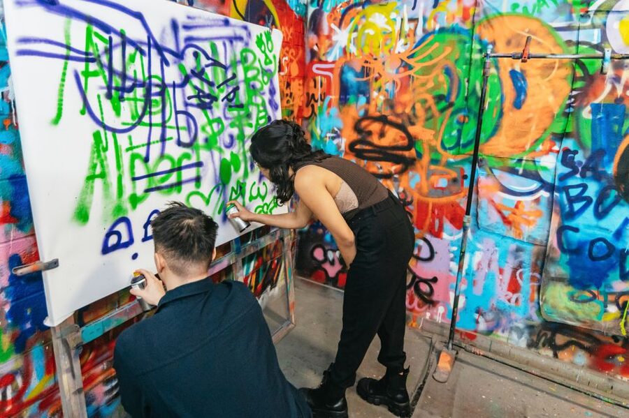 NYC: Brooklyn Graffiti Workshop with Local Artist - The first lesson: making a spray can behave