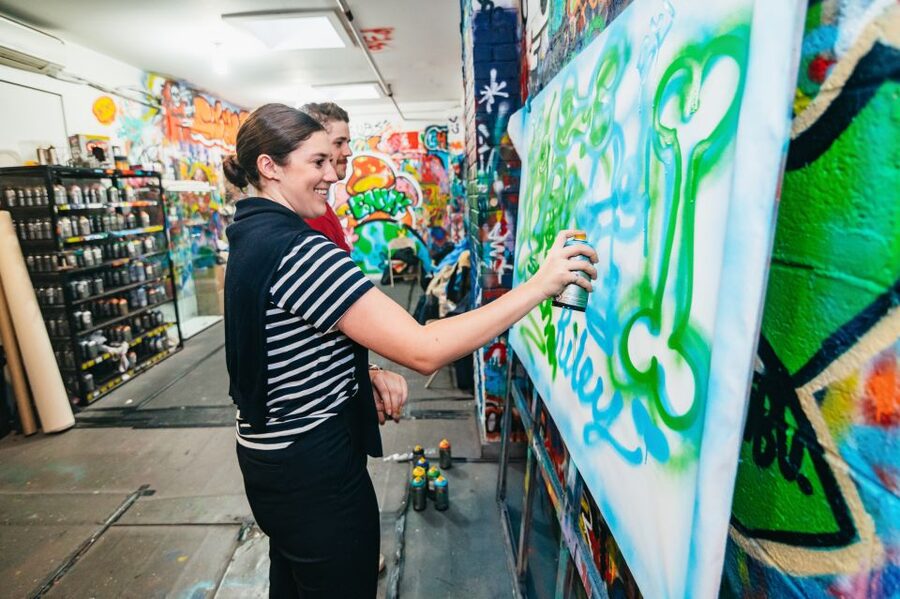 NYC: Brooklyn Graffiti Workshop with Local Artist - The optional canvas: the best souvenir choice