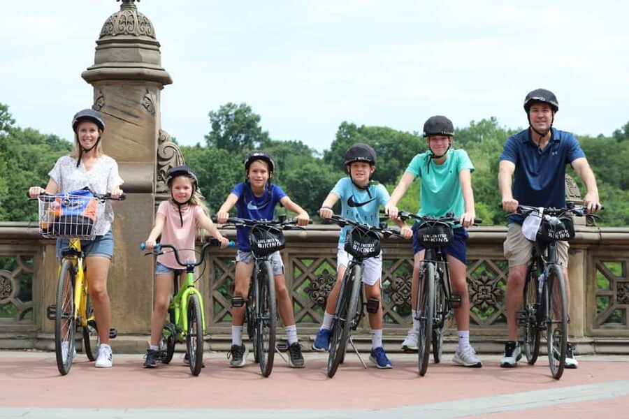 NYC: Central Park Bike Rentals - Choosing between comfort, hybrid, mountain, tandem, and e-bike models