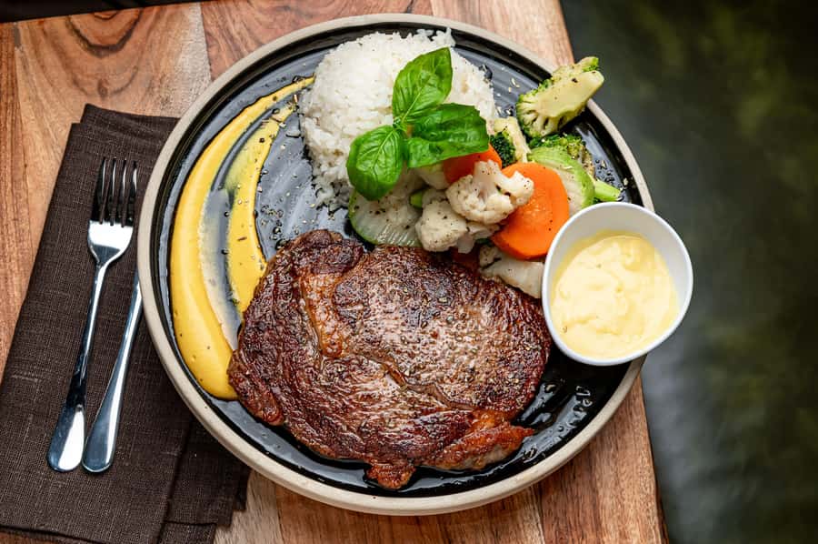 NYC: Central Park Cafe Scenic Lunch & Dinner Experience - A Central Park meal that works around your sightseeing