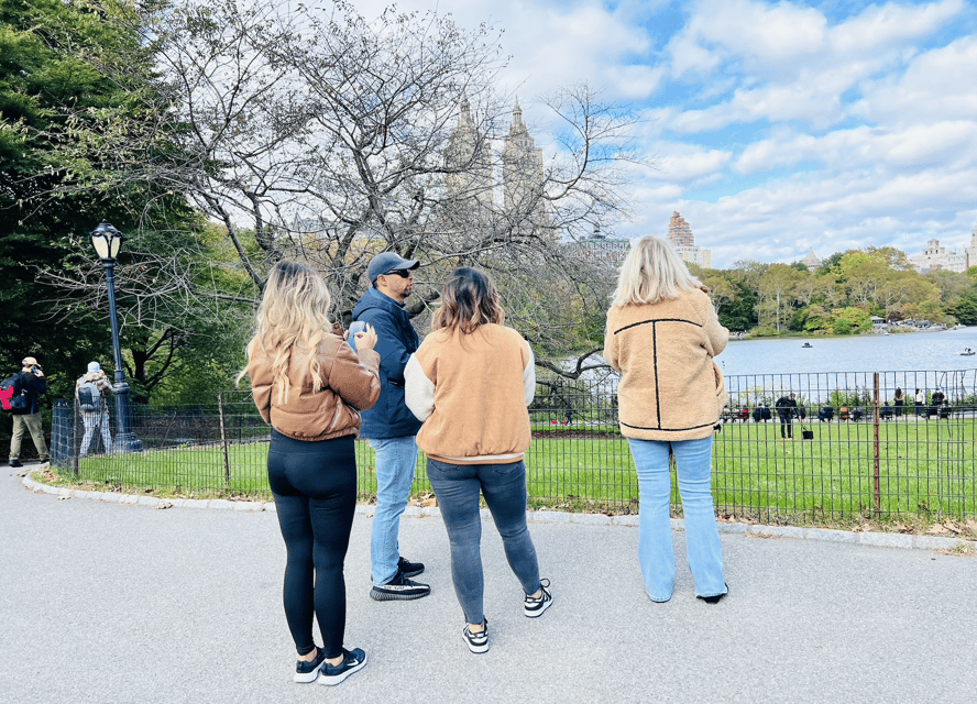 NYC: Central Park Rickshaw Tour / Private and Guided - Strawberry Fields and the Dakota Building