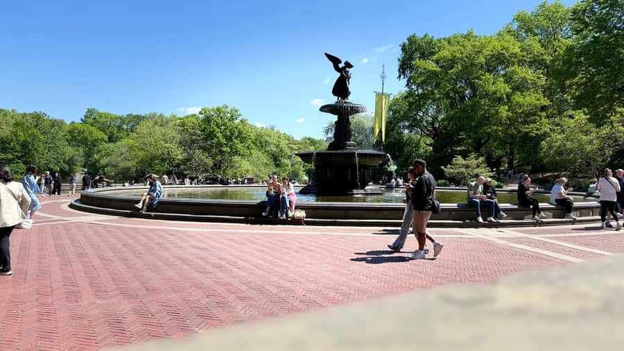 NYC: Central Park Storytelling Pedicab Tour with Theater - Tavern on the Green and the final park views