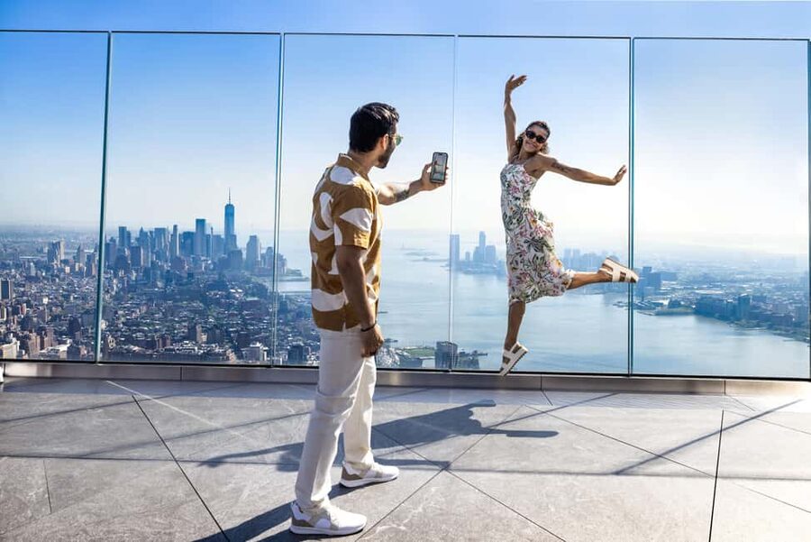NYC: Chelsea & High Line Tour with Optional Edge Entry - Hudson Yards, Vessel, and The Shed