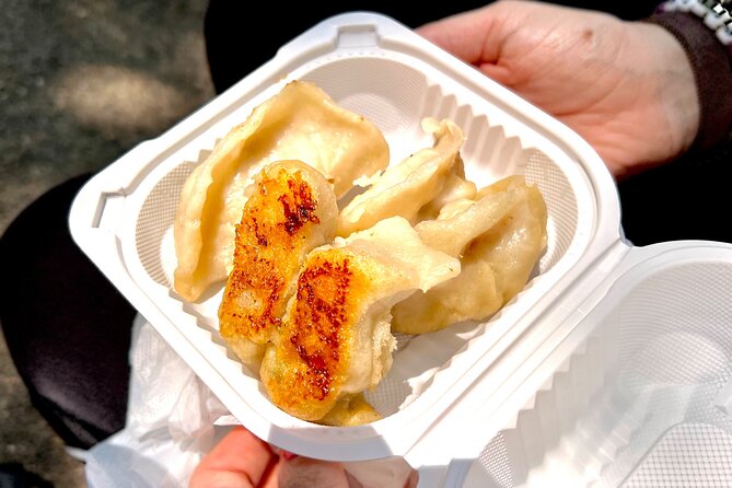 NYC: Chinatown & Little Italy Food Tour with 7 Flavorful Tastings - Finishing in Nolita with sweets and the secret dish