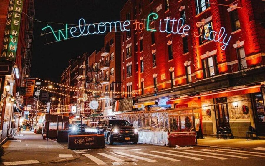 NYC: Chinatown & Little Italy Food Tour with 8 Tastings - Chinatown’s alleys, businesses, and Bloody Angle