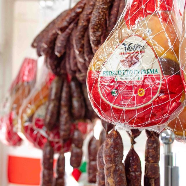 NYC: Chinatown & Little Italy Food Tour with 8 Tastings - Roast pork buns and the meeting of two food traditions