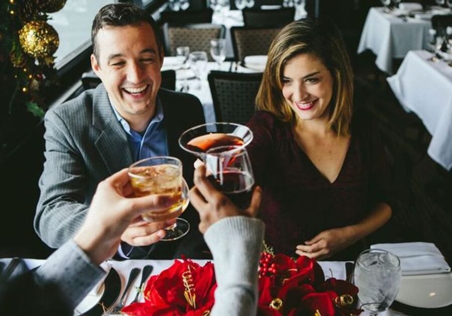 NYC: Christmas Day Buffet Brunch or Dinner Harbor Cruise - Comfort, queues, and service details