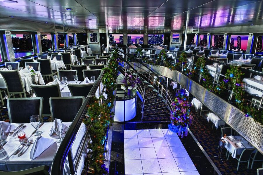 NYC: Christmas Eve Buffet Lunch or Dinner Harbor Cruise - Bridges, islands, and the East River turn