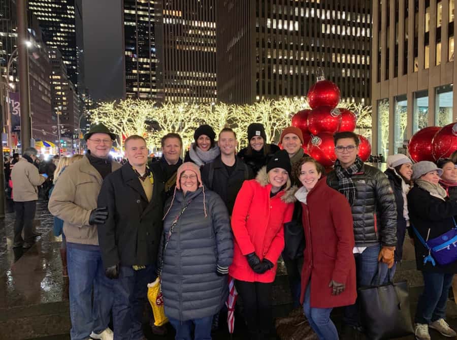 NYC: Christmas Holiday Guided Walking Tour with Dessert - Practical advice before you book