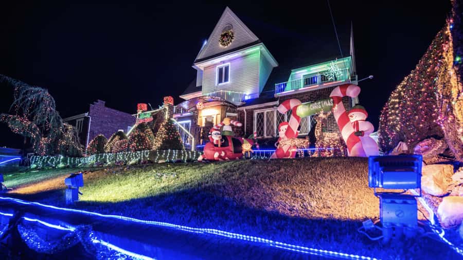 NYC: Christmas Lights Dyker Heights, Bay Ridge and DUMBO - Timing, weather, and comfort