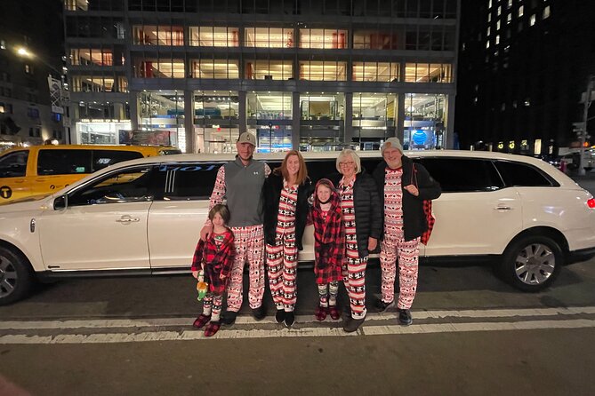 NYC Christmas Lights Tour by Limousine, SUV Or VAN. Dyker Heights - The drivers can make or break the night