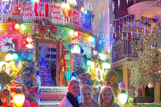 NYC Christmas Lights Tour by Limousine, SUV Or VAN. Dyker Heights - Who will enjoy this tour most
