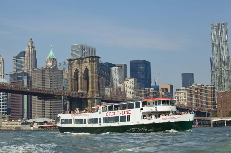 NYC: Circle Line 2.5 Hour Best of NYC Boat Cruise - The Statue of Liberty photo stop