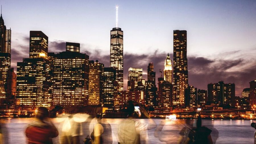 NYC: Circle Line 2h Harbor Lights Cruise Skip-The-Box-Office - High Line and One World Trade Center from the river