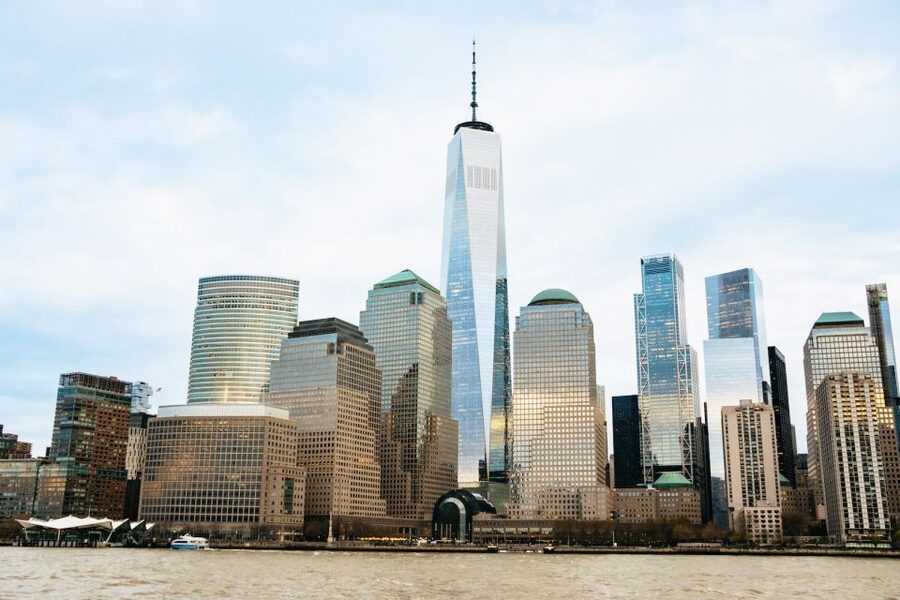 NYC: Circle Line 2h Harbor Lights Cruise Skip-The-Box-Office - Ellis Island and the close approach to Lady Liberty