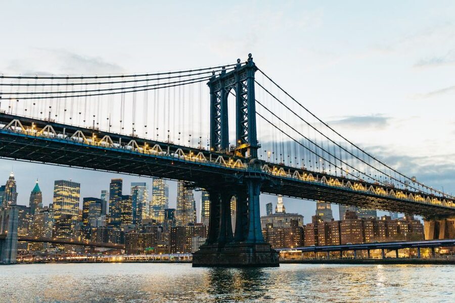 NYC: Circle Line 2h Harbor Lights Cruise Skip-The-Box-Office - DUMBO and two more bridges