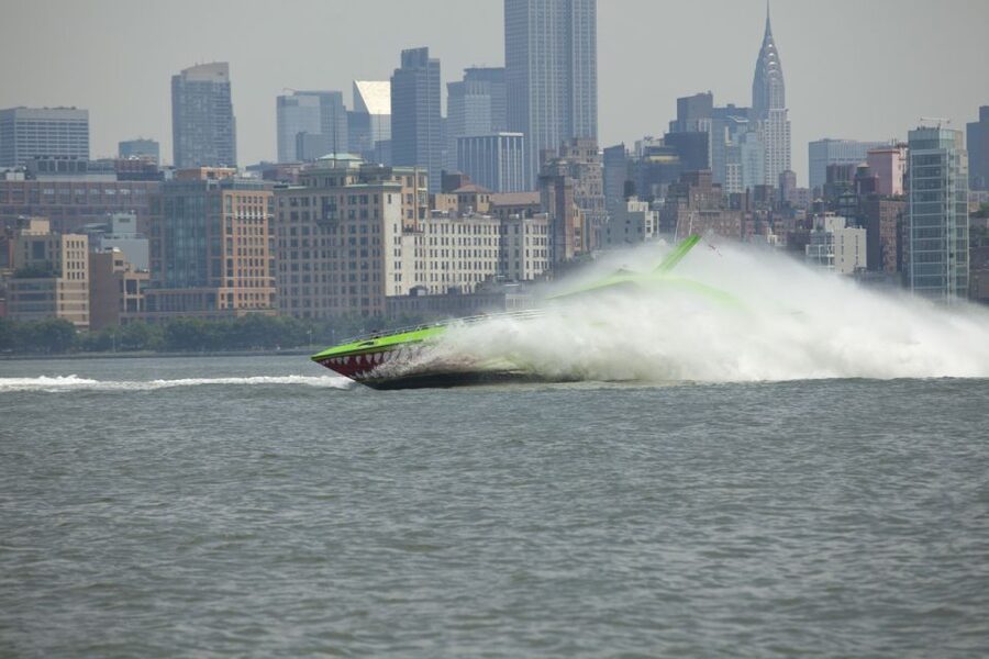 NYC: Circle Line "The Beast" Midtown/Downtown Speedboat Ride - Who should ride The Beast?