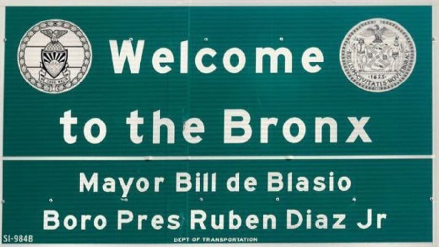 NYC: Contrasts Tour of Harlem, The Bronx, Queens & Brooklyn - Williamsburg: one name, several very different neighborhoods