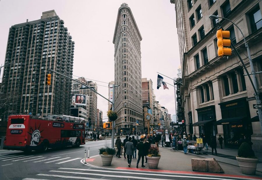 NYC: Empire State Building & Manhattan Walking Tour - Chinatown and Little Italy, with food advice