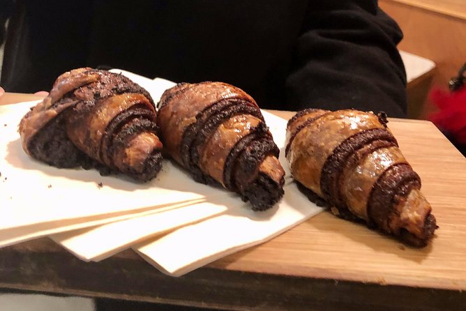 NYC Food Tour: NoMad & Flatiron by Like A Local Tours - Union Square shows New York in fast motion