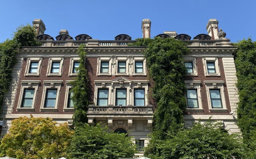 NYC: Gilded Age Mansions Guided Tour - Scandals, murder, and the people behind the stone