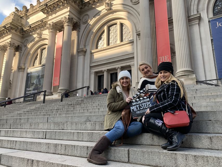 NYC: Gossip Girl Sites Bus Tour - Macarons, group size, and the small extras
