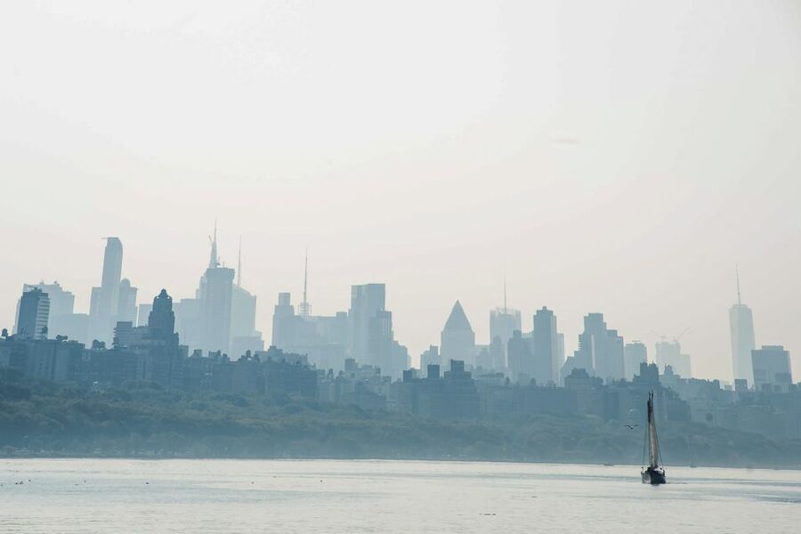 NYC: Grand Palisades Fall Foliage Yacht Tour - The Upper West Side from the river