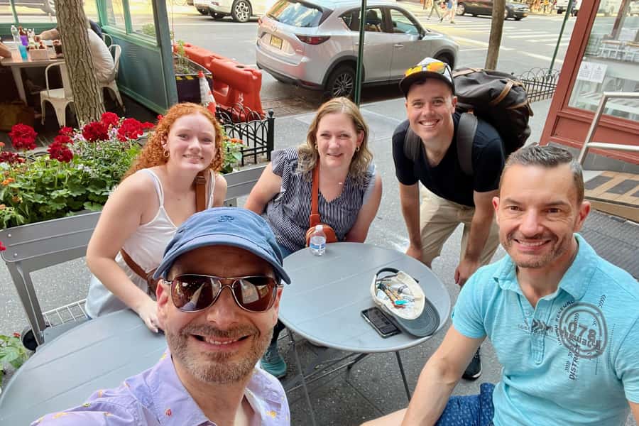 NYC: Greenwich Village Food Tour - Ending with a cupcake