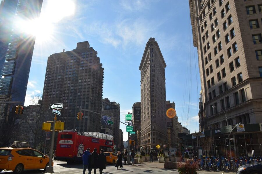NYC: Guided Bus and Walking Tour with Staten Island Ferry - Flatiron District and the neighborhoods between Midtown and downtown