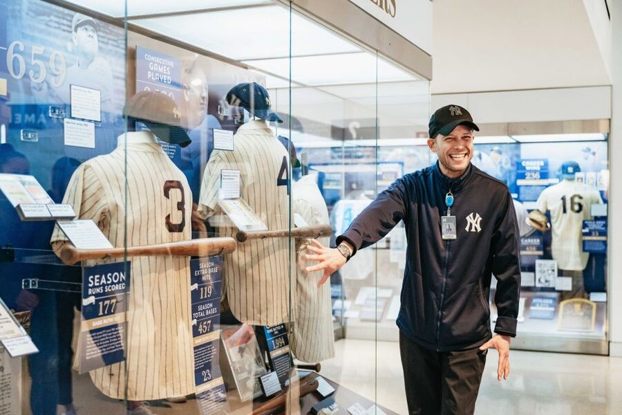 NYC: Harlem & Bronx with Yankees Baseball Game, 1-Day Tour - Harlem connects Sugar Hill, jazz, and the Apollo