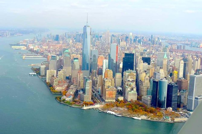 NYC Helicopter VIP Sightseeing Tour - From the harbor to One World Trade Center