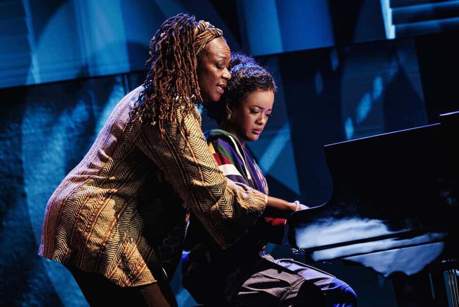 NYC: Hell's Kitchen the Musical on Broadway - Is the ticket good value for your New York night?
