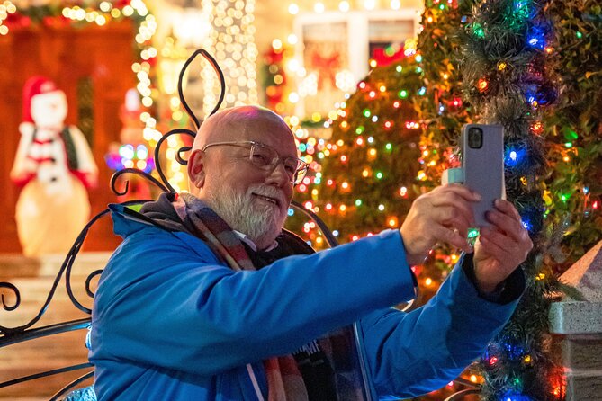 NYC Holiday Lights and Dyker Heights Luxury Bus Tour - Brooklyn views and the return to Midtown