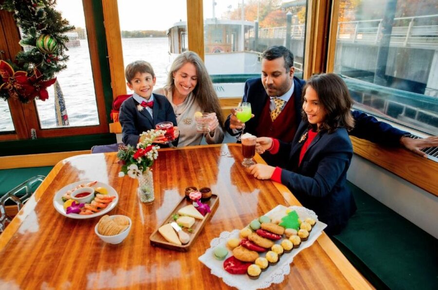 NYC: Holiday Yacht Cruise with Jazz, Cocoa & Carols - Key details before you book